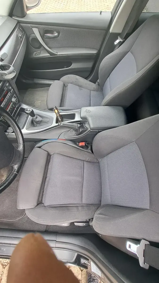 Gebraucht BMW 320 184 PS (135 kW) 2010 Schwarz Kombi
