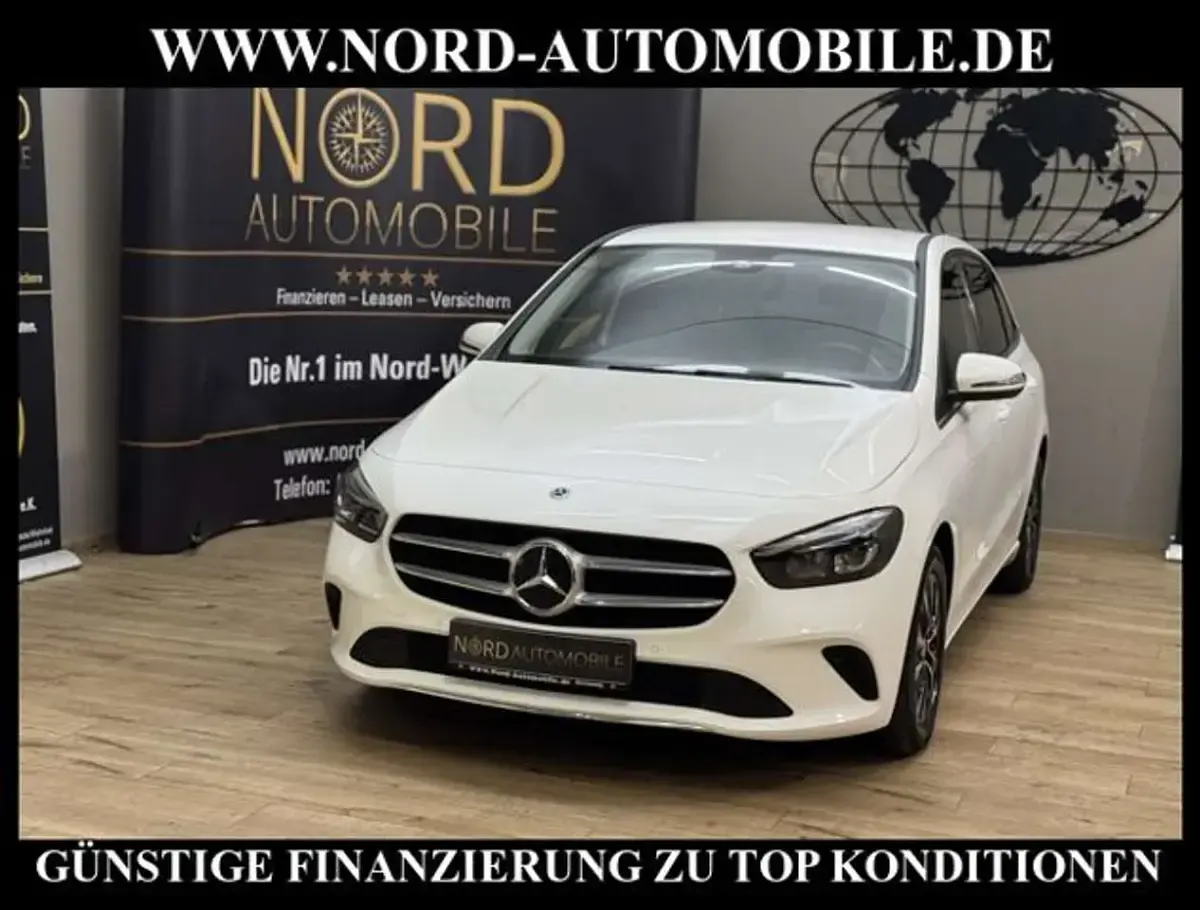 Gebraucht Mercedes B180 Style 116 PS (85 kW) 2023 Weiß Kleinwagen
