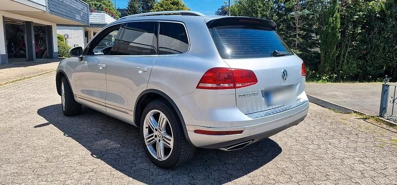 Gebraucht VW Touareg 262 PS (192 kW) 2016 Silber SUV