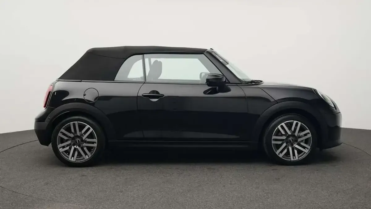 Gebraucht Mini Cooper Cabriolet Classic 163 PS (119 kW) 2025 Schwarz Cabrio