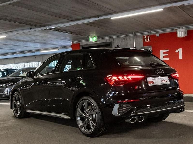 Gebraucht Audi S3 Basis 310 PS (228 kW) 2024 Mythosschwarz metallic Limousine