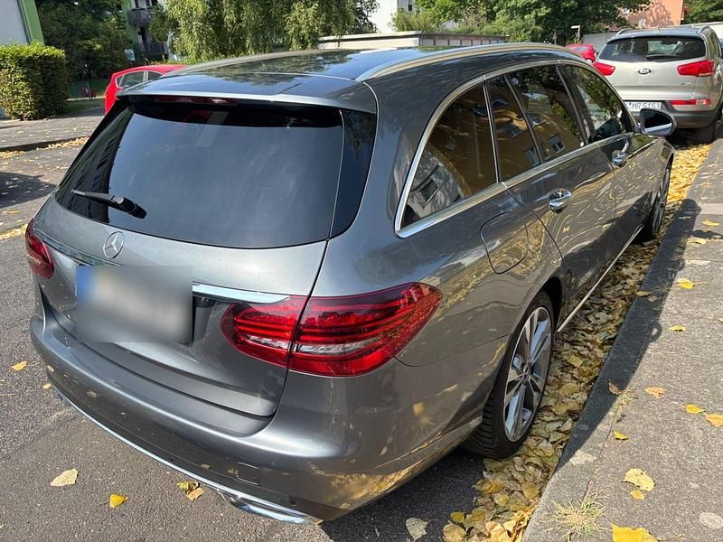Gebraucht Mercedes C220 194 PS (142 kW) 2018 Silber Kombi
