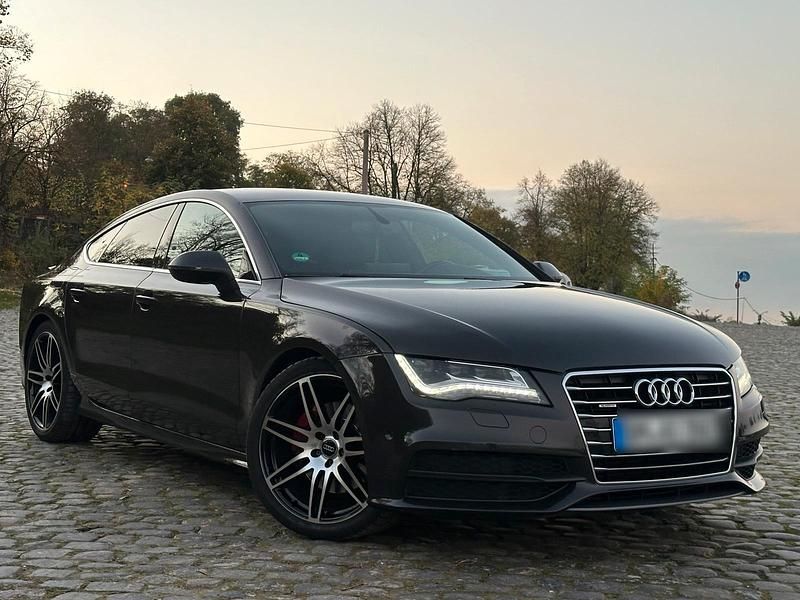 Grau Gebraucht 2011 Audi A7 S-Line Coupé | 13.500 € (Guter Preis) - Bild 1/4