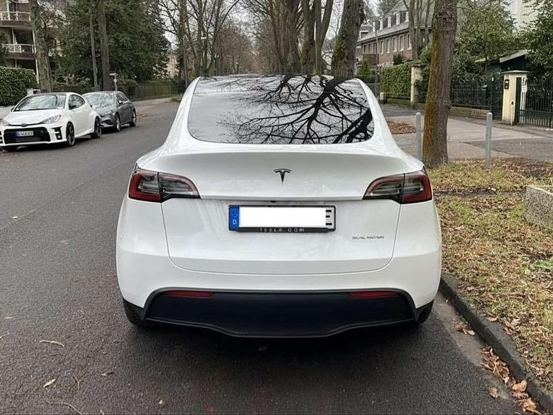 Gebraucht Tesla Model Y 378 kW (514 PS) 2023 Weiß SUV