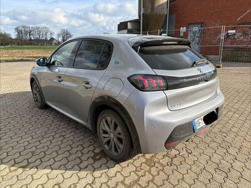 Gebraucht Peugeot e-208 Allure 100 kW (136 PS) 2020 Grau Kleinwagen