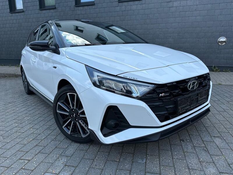 Weiß Gebraucht 2022 Hyundai i20 N Line Limousine | 17.090 € (Guter Preis) - Bild 1/4