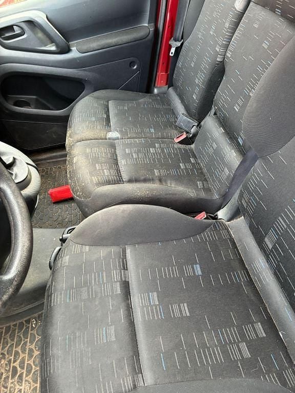 Gebraucht Citroën Berlingo 90 PS (66 kW) 2010 Rot Van / Kleinbus