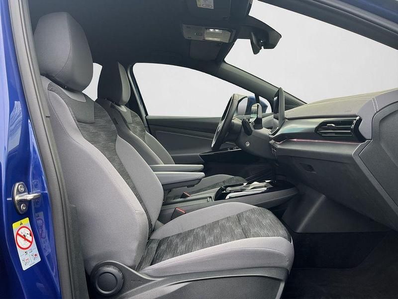 Gebraucht VW ID.5 Pure 125 kW (170 PS) 2025 Blue dusk metallic schwarz (metallic) SUV