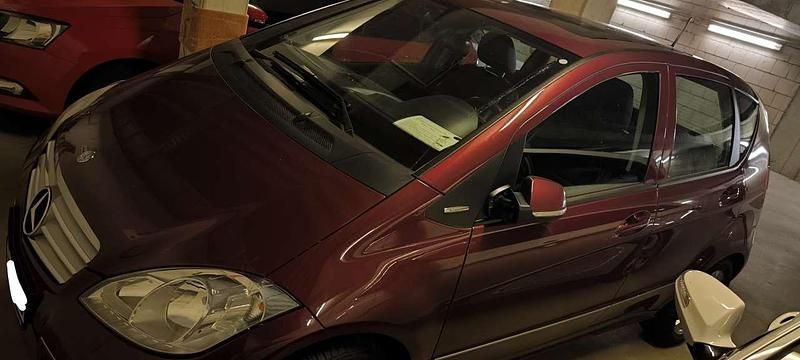 Rot Gebraucht 2011 Mercedes A180 Avantgarde Limousine | 7.500 € (Etwas zu teuer) - Bild 1/4