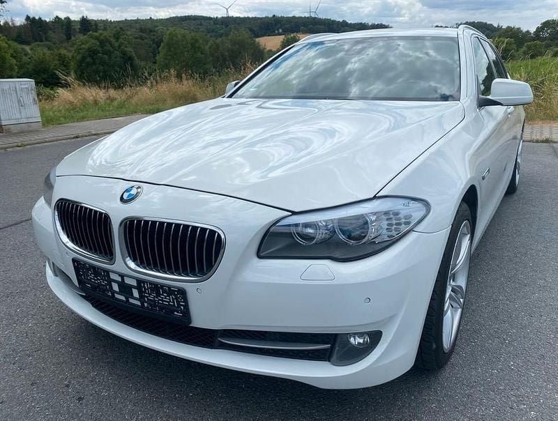 Weiß Gebraucht 2012 BMW 525 Kombi | 8.500 € (Guter Preis) - Bild 1/4