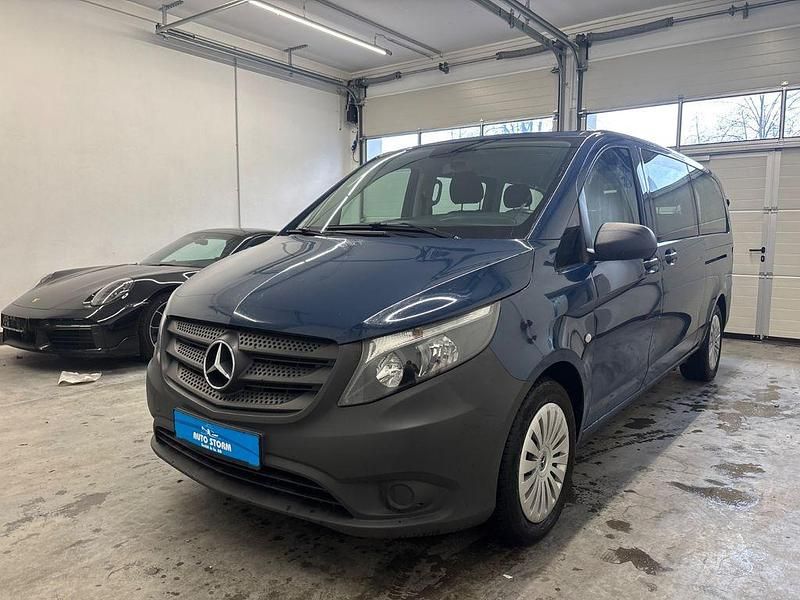Blau Gebraucht 2022 Mercedes Vito Van | 22.900 € (Fairer Preis) - Bild 1/4