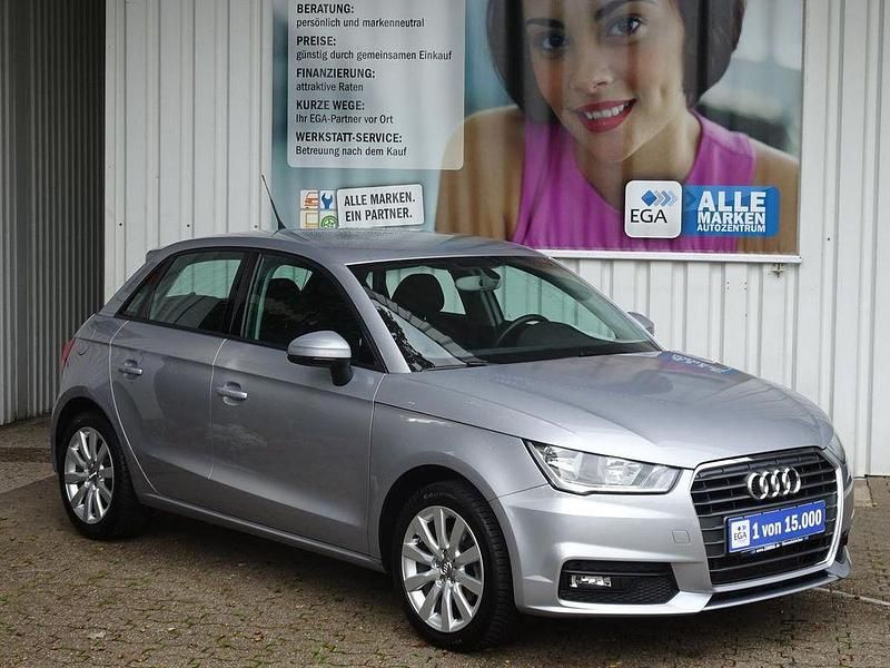 Florettsilber metallic Gebraucht 2016 Audi A1 Sportback Kleinwagen | 12.886 € (Etwas zu teuer) - Bild 1/4