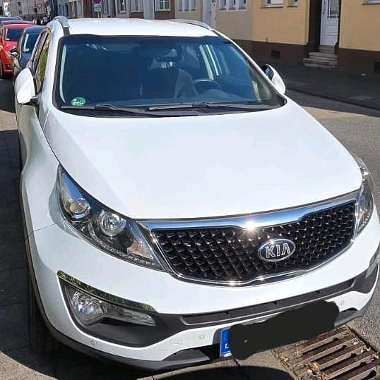 Weiß Gebraucht 2015 Kia Sportage SUV | 9.600 € (Superpreis) - Bild 1/4