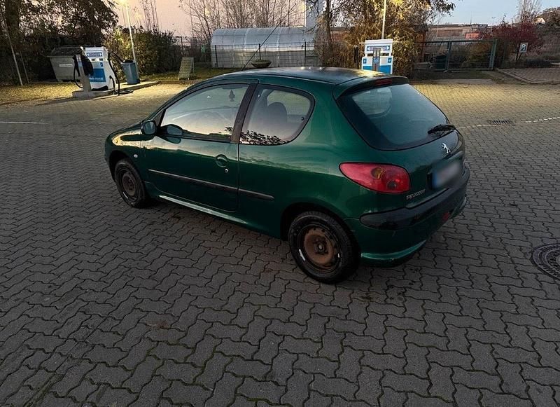 Gebraucht Peugeot 206 75 PS (55 kW) 2003 Grün Kleinwagen