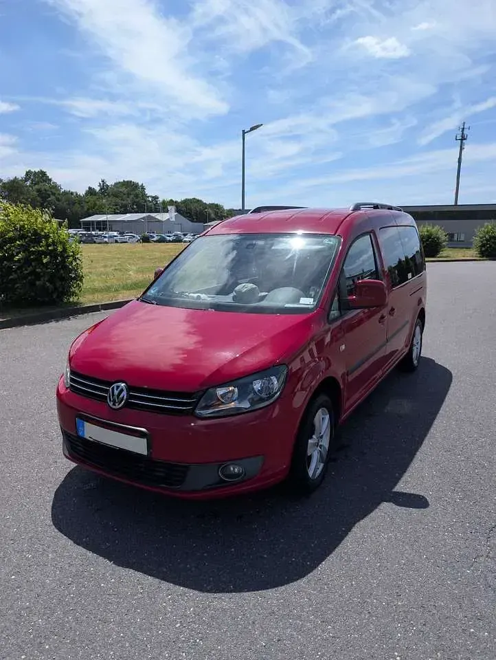 Gebraucht VW Caddy Maxi Comfortline 102 PS (75 kW) 2011 Rot Van / Kleinbus