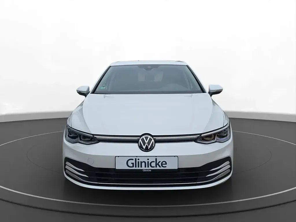 Gebraucht VW Golf VIII Style 190 PS (139 kW) 2022 Oryxweiß perlmutteffekt Limousine