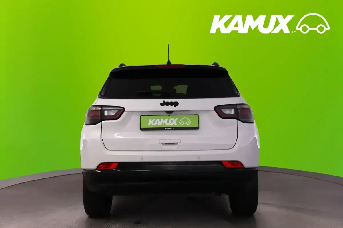 Second-hand Jeep Compass Summit 131 CP (96 kW) 2025 Alb SUV