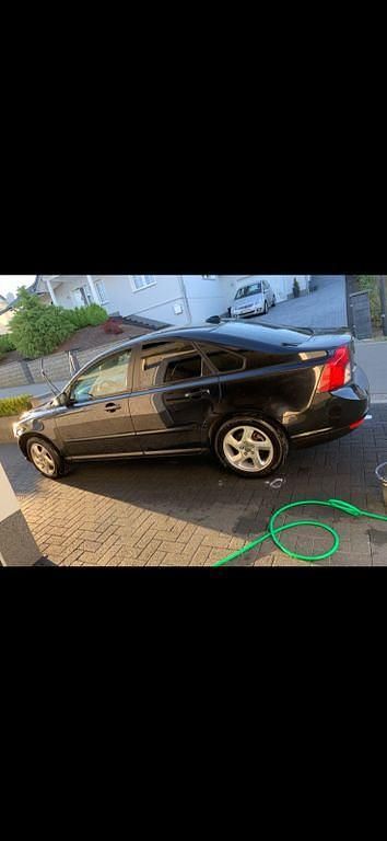 Schwarz Gebraucht 2008 Volvo S40 Limousine | 5.200 € - Bild 1/4