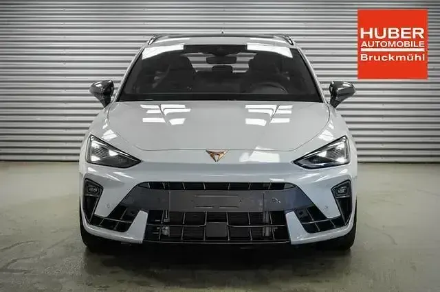 Gebraucht Cupra Leon VZ 333 PS (244 kW) 2025 Glacial white metallic (2y) Kombi