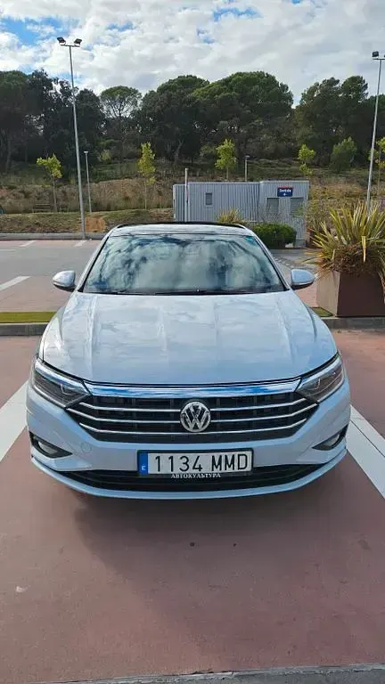 Gebraucht VW Jetta 116 PS (85 kW) 2019 Weiß Limousine