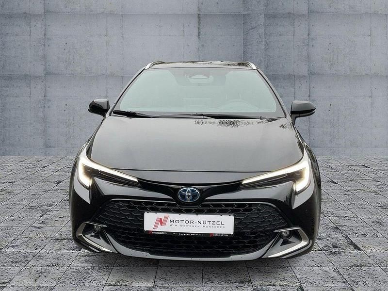 Neu Toyota Corolla 140 PS (102 kW) 2025 Schwarz Limousine