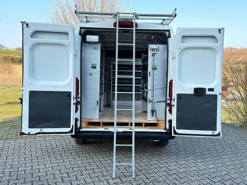 Gebraucht Peugeot Boxer 165 PS (121 kW) 2021 Weiß Van