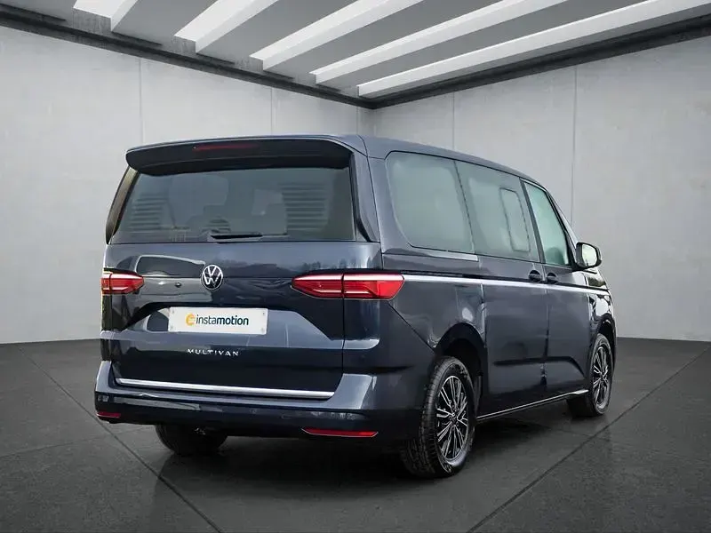 Gebraucht VW Multivan 150 PS (110 kW) 2024 Blau Van / Kleinbus