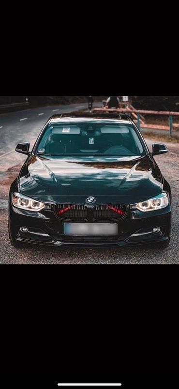 Schwarz Gebraucht 2012 BMW 320 Sport Line Limousine | 10.500 € (Fairer Preis) - Bild 1/4