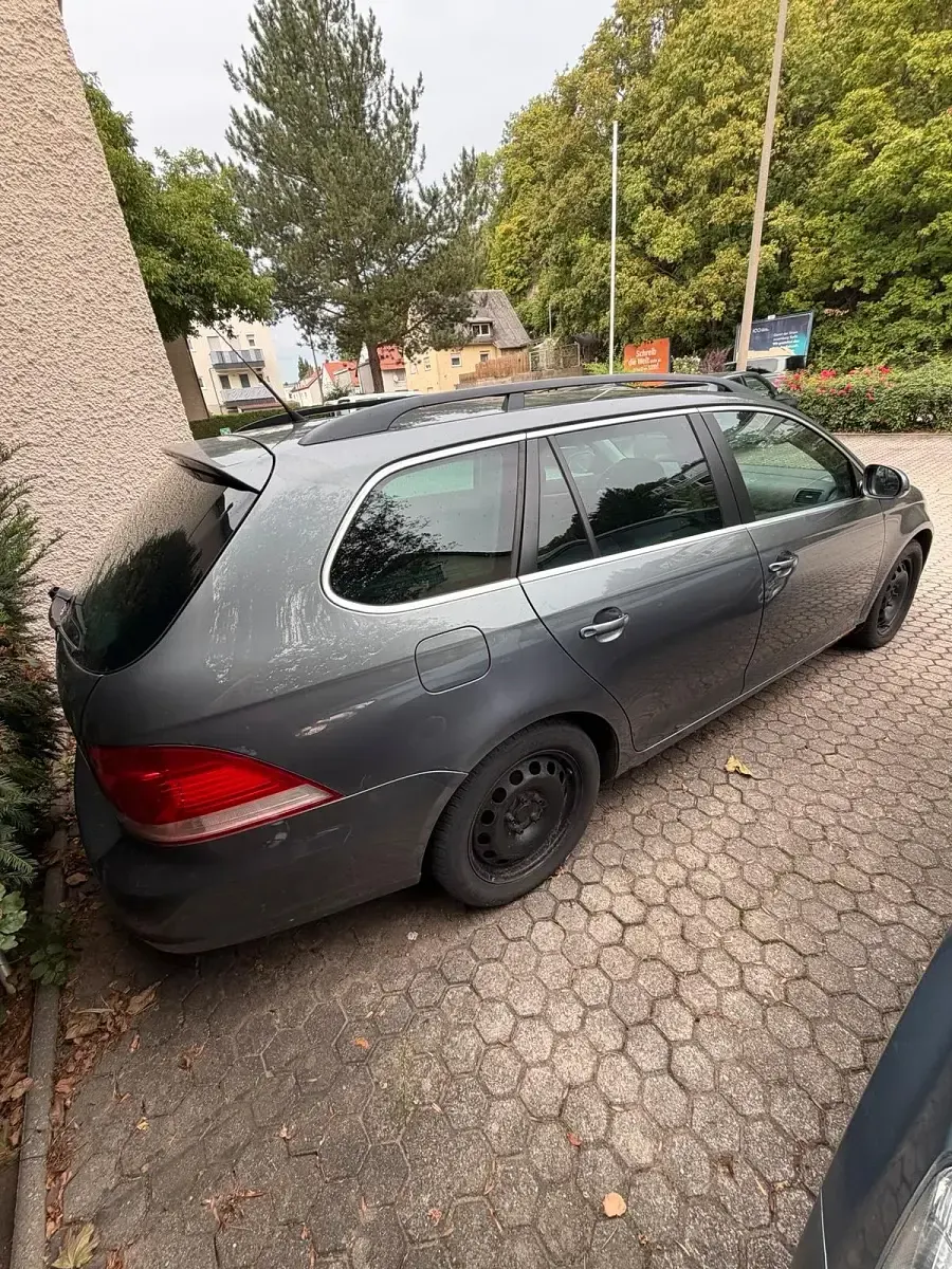 Gebraucht VW Golf V 140 PS (102 kW) 2009 Silber Kombi