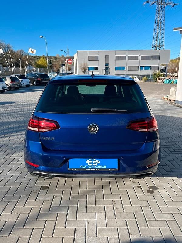 Gebraucht VW Golf VII Join 150 PS (110 kW) 2018 Blau Limousine