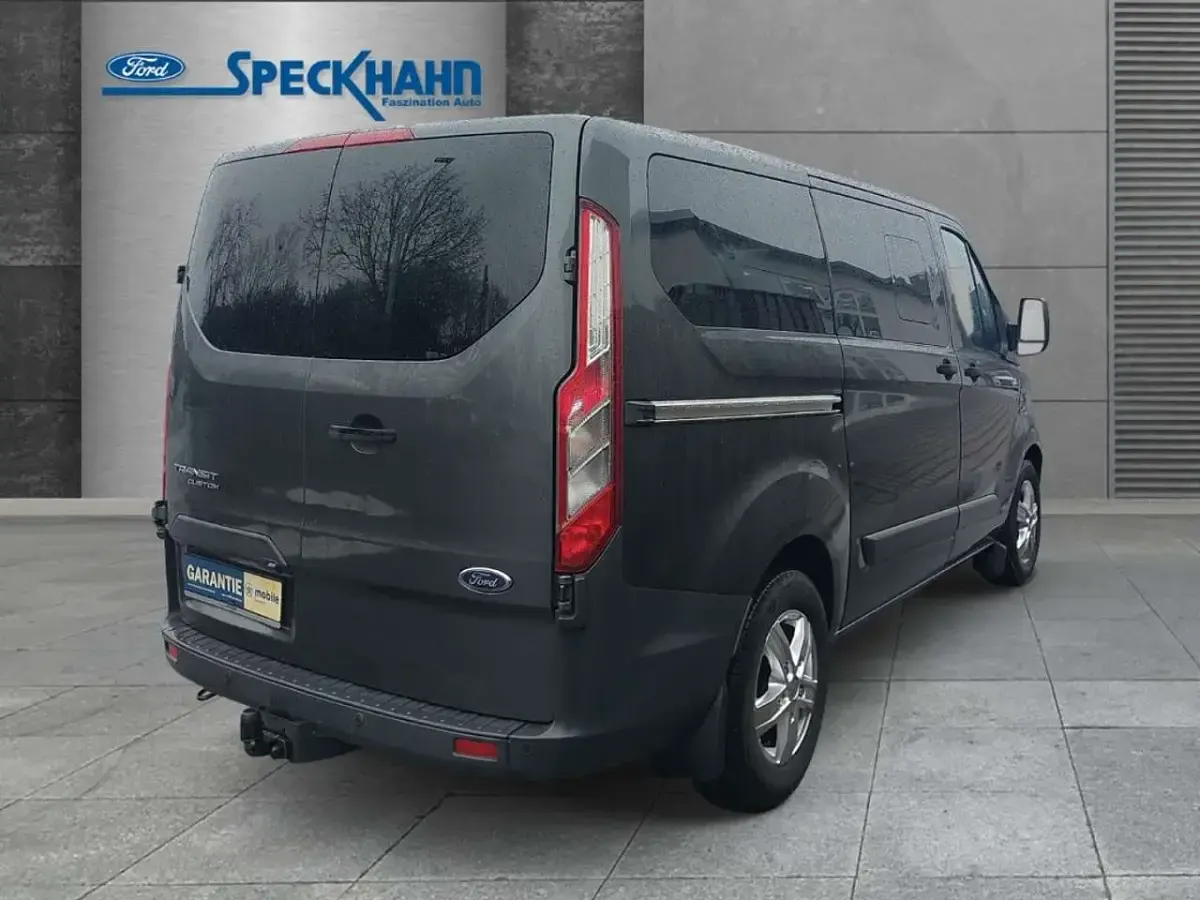 Gebraucht Ford Transit Custom Trend 131 PS (96 kW) 2018 Magneticgrau (metallic) Kombi