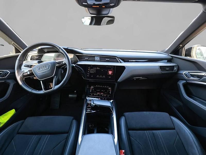 Usata Audi Q8 e-tron 250 kW (340 CV) 2024 Grigio SUV
