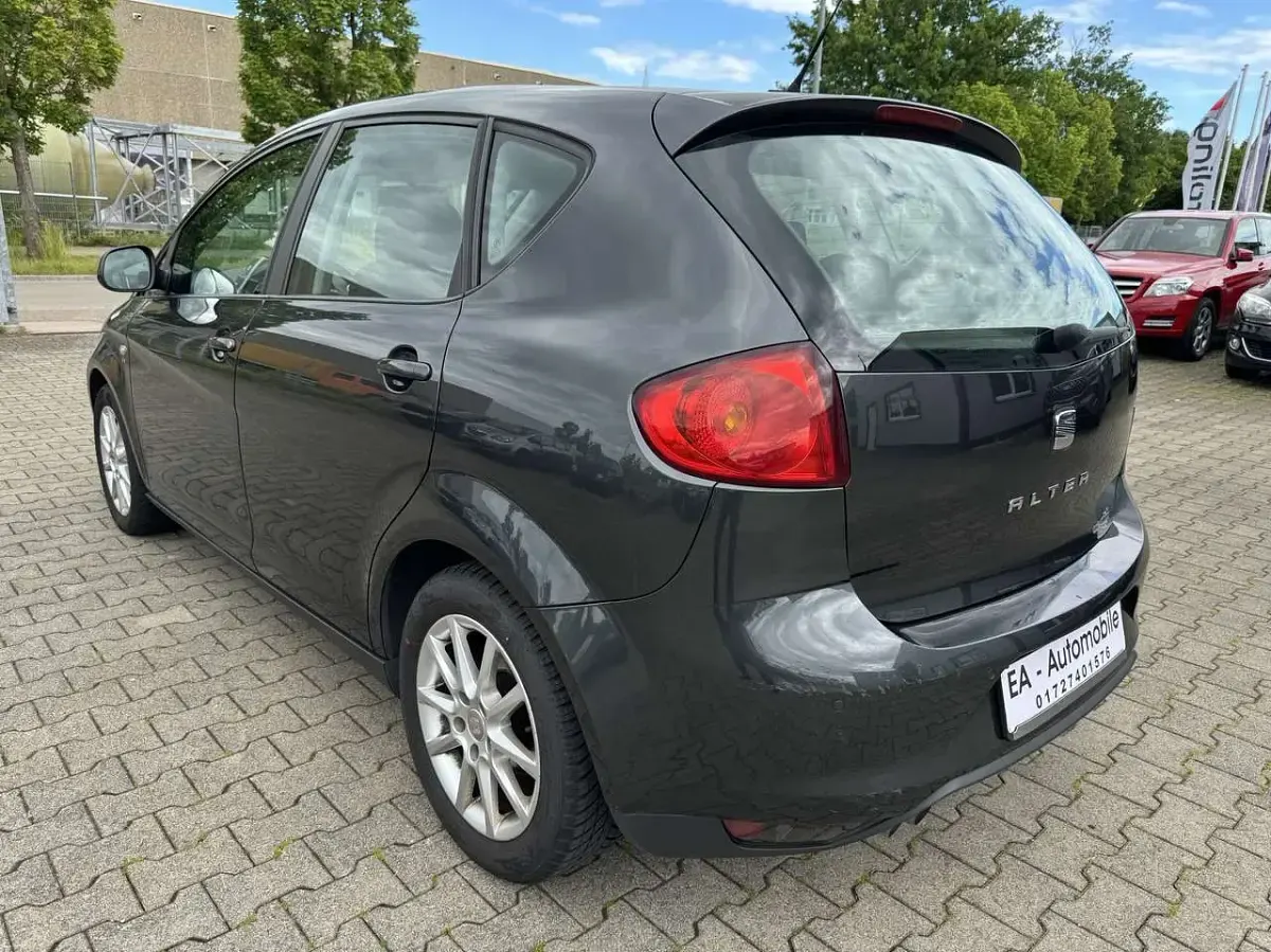 Gebraucht Seat Altea Style 140 PS (102 kW) 2011 "track" grau Van / Kleinbus