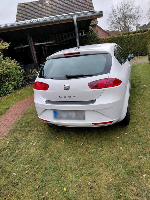 Gebraucht Seat Leon 84 PS (61 kW) 2009 Weiß Kleinwagen