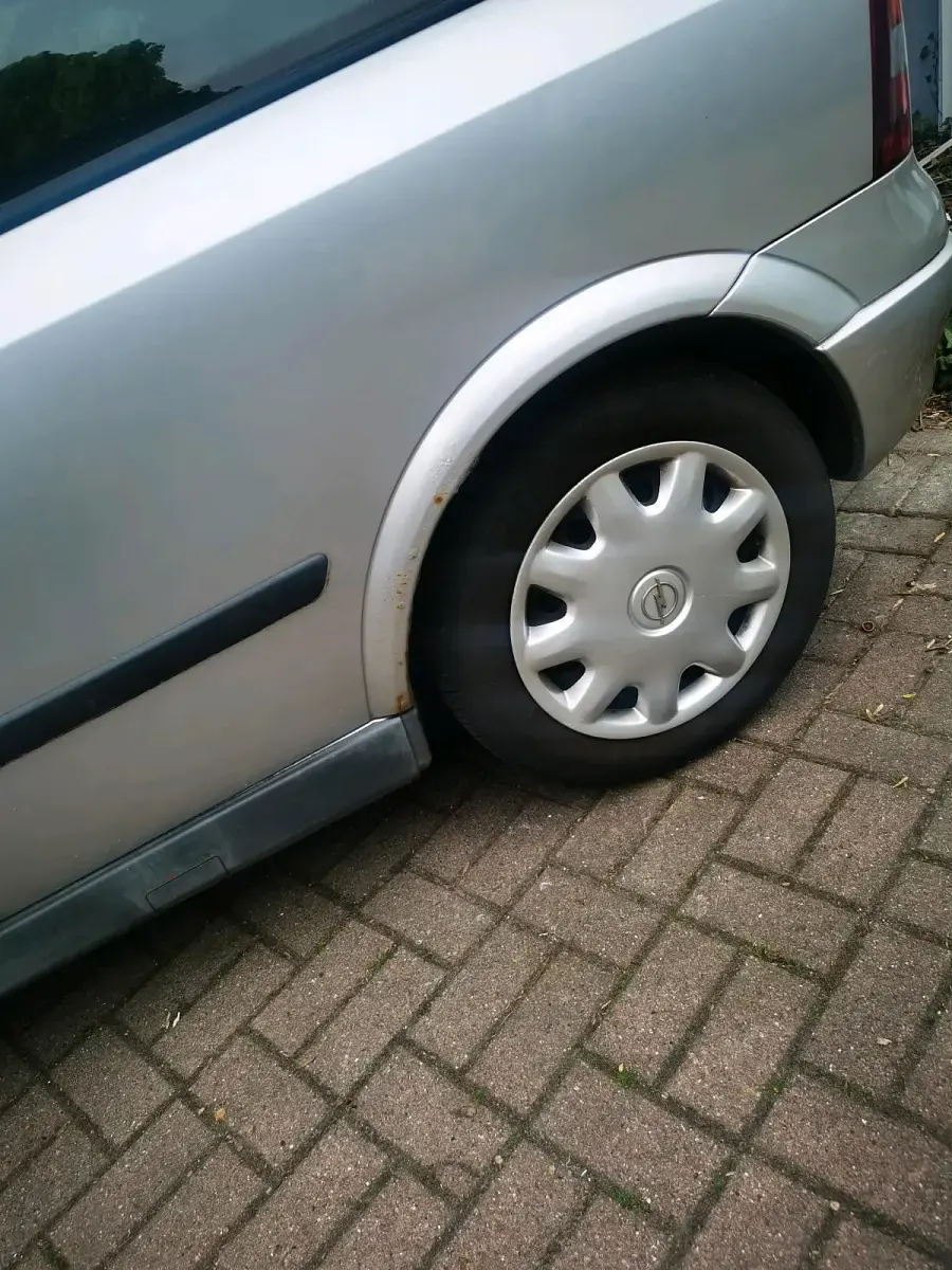 Używany Opel Astra 101 KM (74 kW) 2003 Srebrny Hatchback