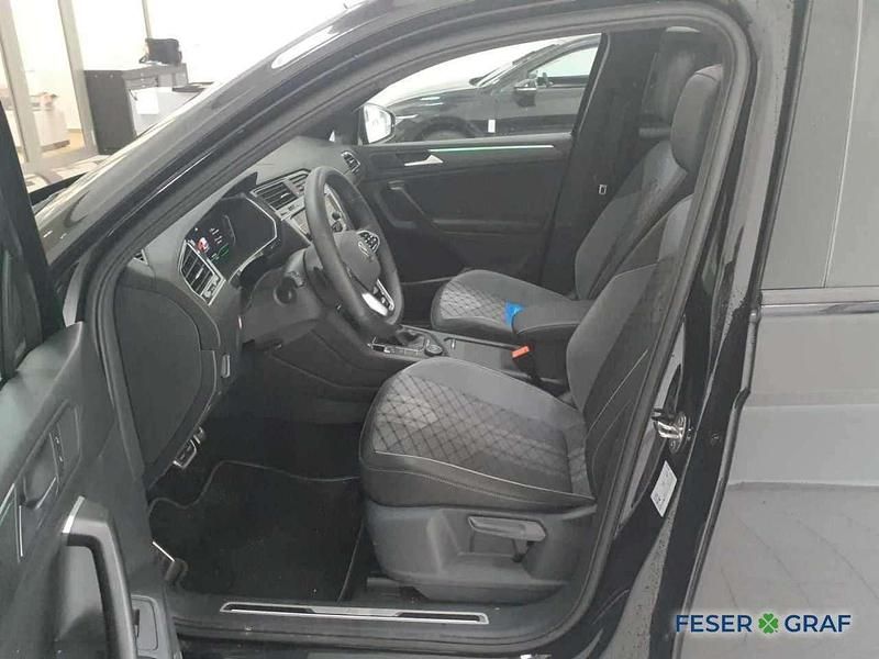 Gebraucht VW Tiguan Allspace R-line 193 PS (141 kW) 2025 Deep black perleffekt SUV