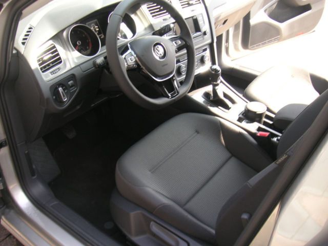 Gebraucht VW Golf VII Comfortline 86 PS (63 kW) 2013 Silber metallic Limousine