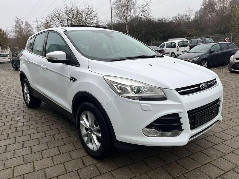 Gebraucht Ford Kuga Titanium 163 PS (119 kW) 2014 Weiß SUV