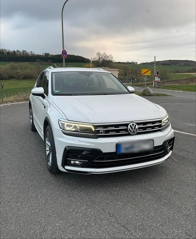 Gebraucht VW Tiguan R-line 150 PS (110 kW) 2020 Weiß SUV