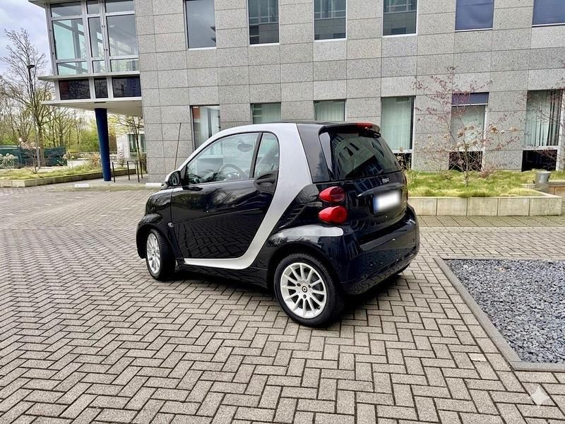 Gebraucht Smart ForTwo Coupé 71 PS (52 kW) 2011 Schwarz Coupé
