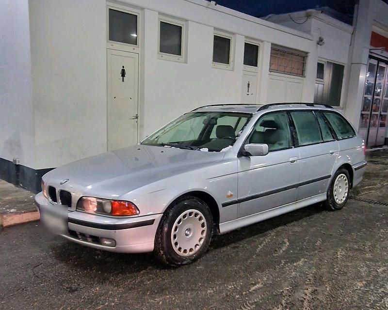 Gebraucht BMW 520 150 PS (110 kW) 1998 Silber Kombi