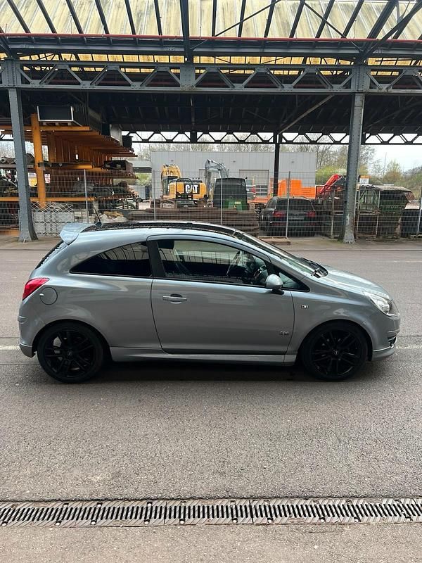 Gebraucht Opel Corsa OPC 80 PS (58 kW) 2010 Silber Kleinwagen