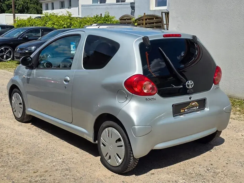 Gebraucht Toyota Aygo Cool 68 PS (50 kW) 2008 Grau Kleinwagen