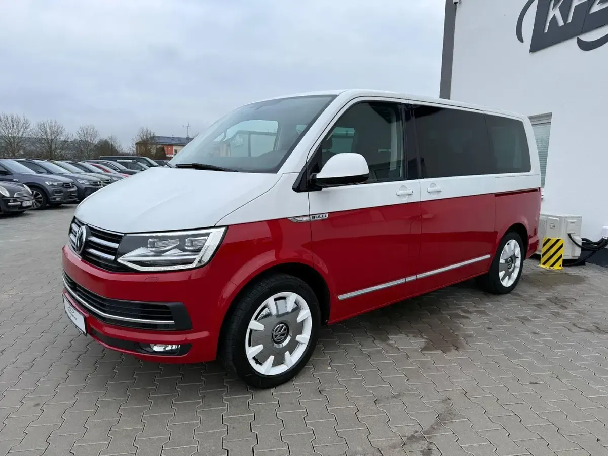 Gebraucht VW Multivan Highline 150 PS (110 kW) 2016 Weiß/rot Van / Kleinbus