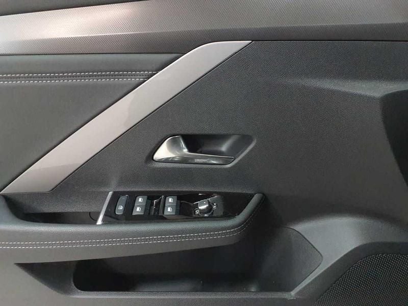 Gebraucht Opel Astra 131 PS (96 kW) 2024 Vulkan grau metallic Kombi