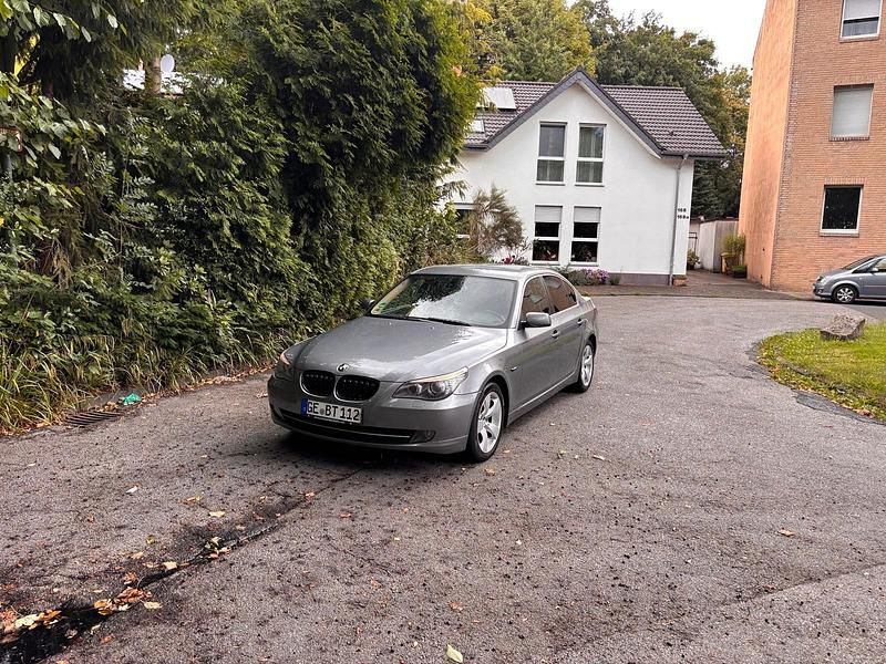 Grau Gebraucht 2008 BMW 525 Limousine | 3.750 € (Guter Preis) - Bild 1/4