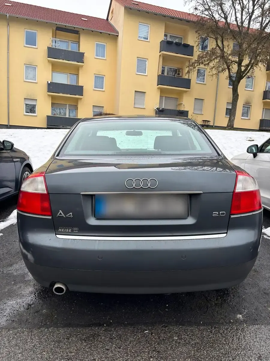 Gebraucht Audi A4 S-Line 135 PS (99 kW) 2002 Grau Limousine