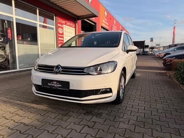 Gebraucht VW Touran Comfortline 150 PS (110 kW) 2022 Pure white Van / Kleinbus