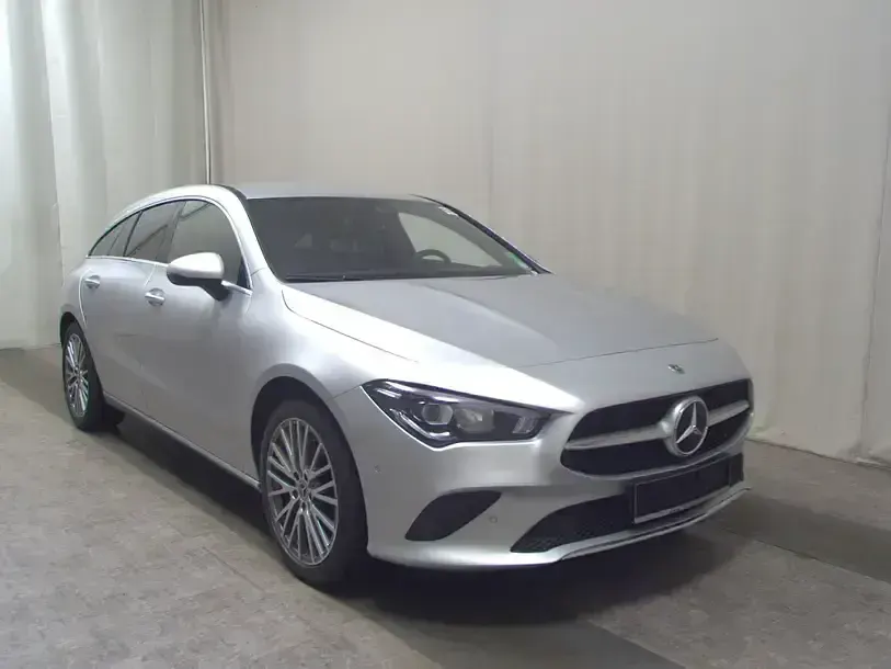 Gebraucht Mercedes CLA220 Shooting Brake Progressive 190 PS (139 kW) 2023 Silber Kombi