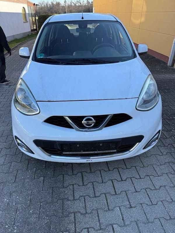Gebraucht Nissan Micra Acenta 80 PS (58 kW) 2015 Weiß Kleinwagen